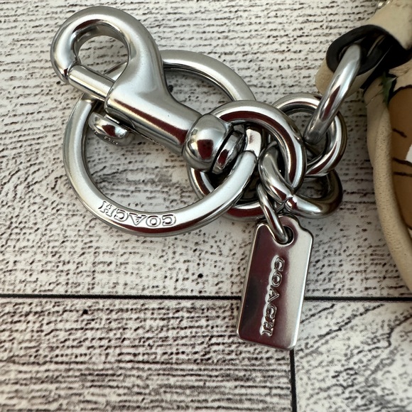 Coach Circular Coin Pouch with Floral Print - Picture 4 of 5